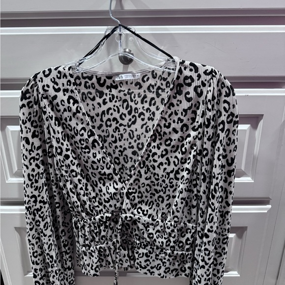 Zara Leopard print blouse - Picture 3 of 4